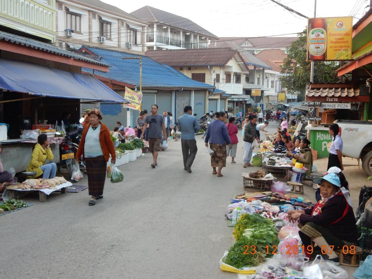 Vang Vieng Camellia Hotel Екстер'єр фото