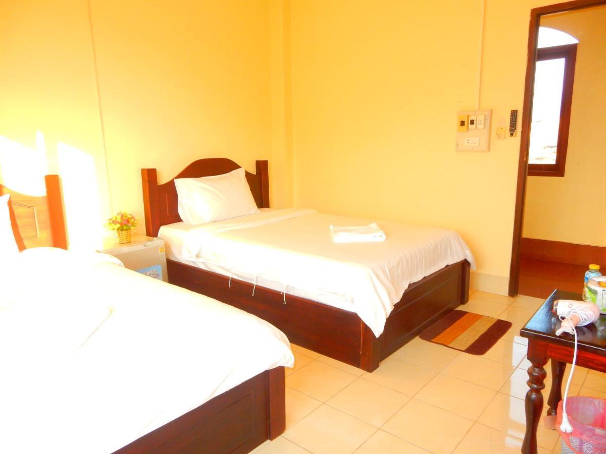 Vang Vieng Camellia Hotel Екстер'єр фото